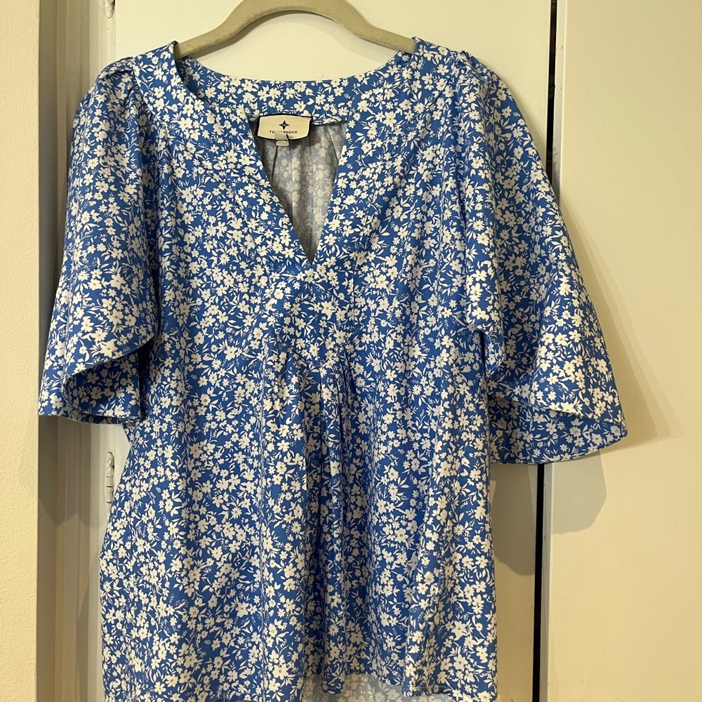 Tuckernuck Cameron Eubanks Collection Blue Floral Blouse - Picture 3 of 5